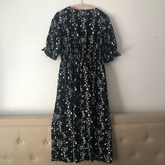 Dazy Elegant Black Floral Midi Dress With Ruffled Sleeves/Thick Lining
Size-M - Picture 4 of 10